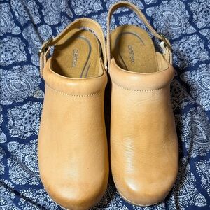 Aetrex Camel Leather Slingback Clogs